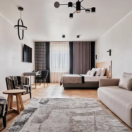Hoppen House Apartamenty W Centrum Miasta Radom Exterior photo