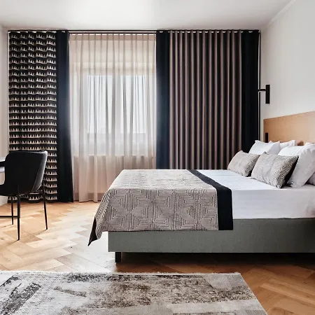 Hoppen House Apartamenty W Centrum Miasta Radom Exterior photo